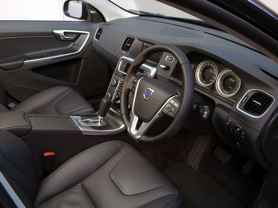  Volvo V60 D3 2011 года  (AU) (фото 2 из 11)